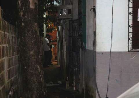 Corpo ensanguentado é encontrado em kitinet na zona Norte de Manaus