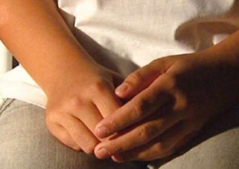 Família descobre estupro coletivo de adolescente por vídeo no whatsapp