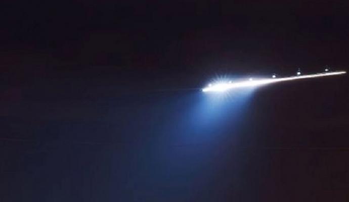 Vídeo: 'OVNI gigante' é visto no céu da França e intriga ufólogos