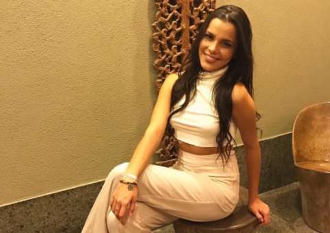 Ex-BBB Emilly pede Iphone 7 de graça em troca de permuta
