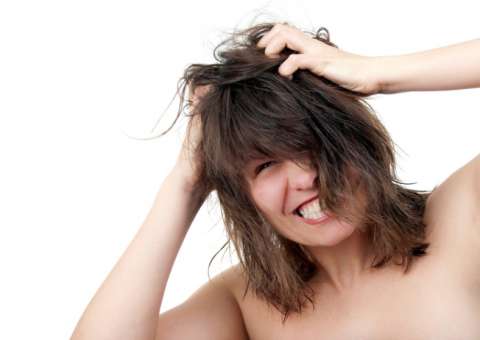 Chá de planta pode beneficiar coração, respiração e couro cabeludo 