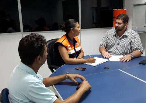 Defesa Civil monta Central de Atendimento para orientar municípios afetados pela enchente no Amazonas 