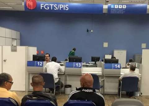 Começa sexta saque de contas inativas do FGTS para nascidos entre junho e agosto