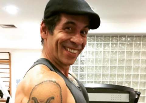 Leandro Hassum choca geral ao aparecer sarado em foto 