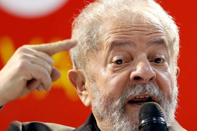 Justiça suspende atividades do Instituto Lula