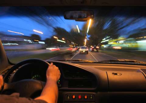 Homem morre em acidente durante perseguição policial em Manaus