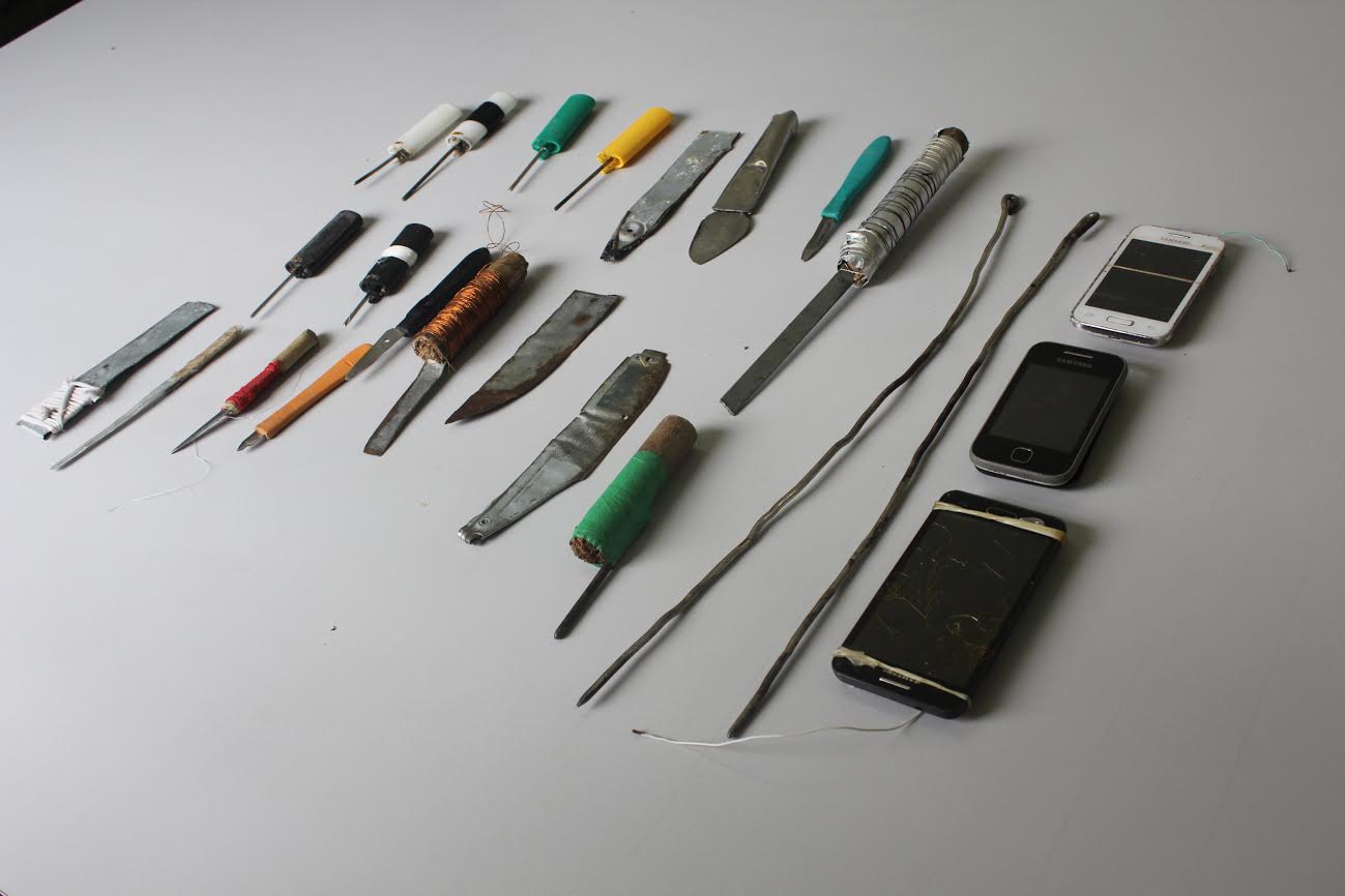 Seap encontra estoques e celulares em nova revista no Ipat