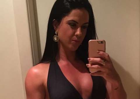 Namorada de Zezé Di Camargo muda visual e divide opiniões 