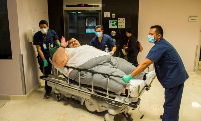 Homem que pesa 595 kg passa por cirurgia e surpreende com resultado