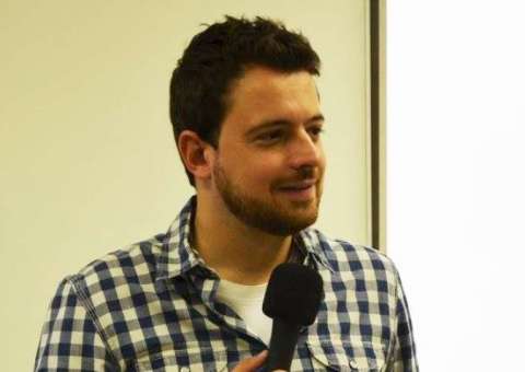 Jornalista é agredido e expulso de evento a favor de Lula