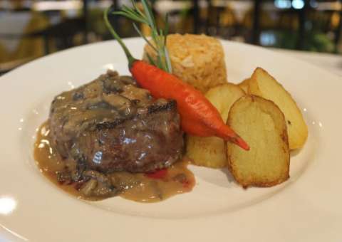 Shopping em Manaus investe em almoço especial para o Dia das Mães  