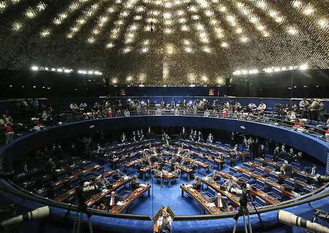 Após aprovação em comissão, número de deputados indecisos dobra no Placar da Previdência