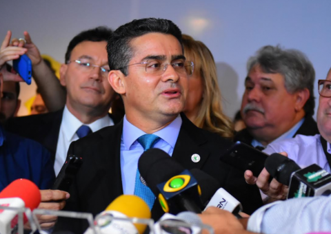 David Almeida se reúne com prefeito para discutir redução da tarifa de ônibus em Manaus