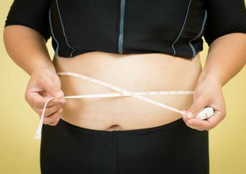 Obesidade abdominal gera mais risco de AVC isquêmico em mulheres, diz estudo