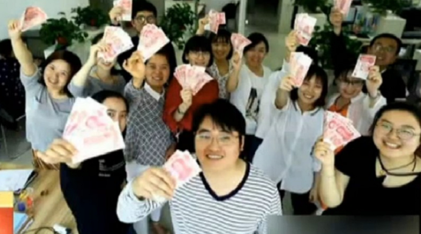 Patrão dá dinheiro 'extra' aos funcionários que perdem peso