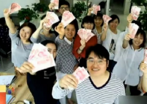 Patrão dá dinheiro 'extra' aos funcionários que perdem peso