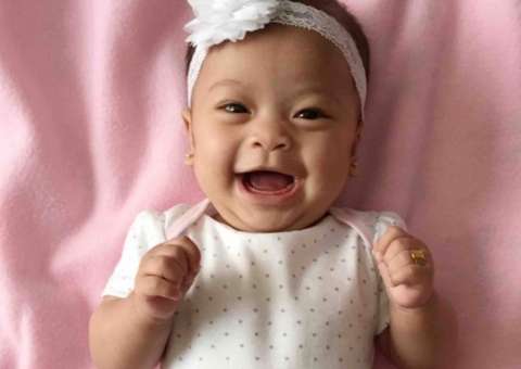 Criança de 6 meses morre após ser atacada por pitbull 