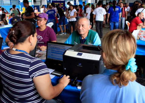 Ação social promove emissão de documentos e atendimento médico gratuito em Manaus