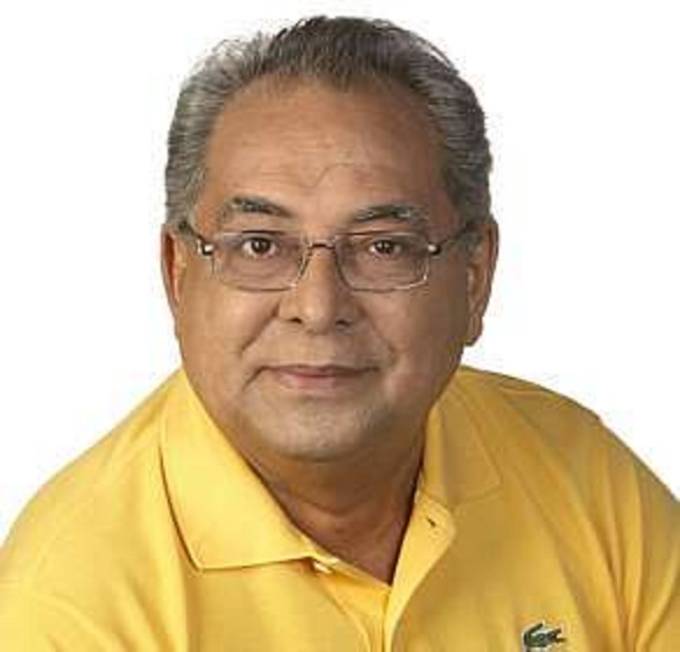 Hospital divulga boletim médico de Amazonino Mendes