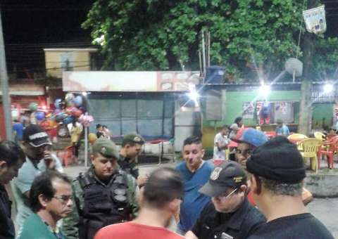 Bares são interditados durante fiscalização em Manaus