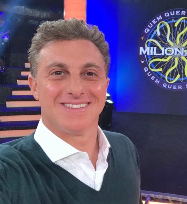 Luciano Huck passa por cirurgia no Rio