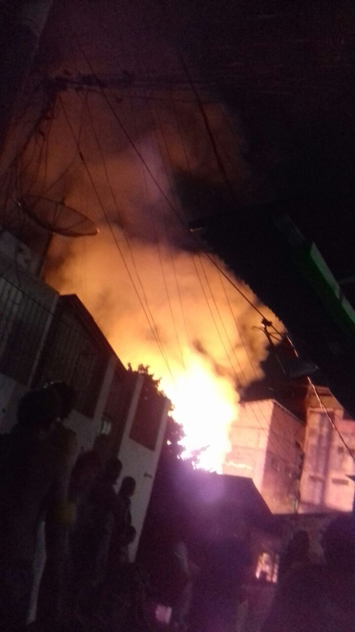 Em menos de 24h, novo incêndio destrói três casas em Manaus
