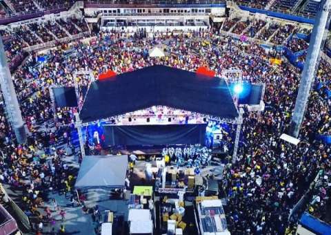 Parintins realiza homenagem ao Dia das Mães com festa e sorteio de mais de 500 prêmios