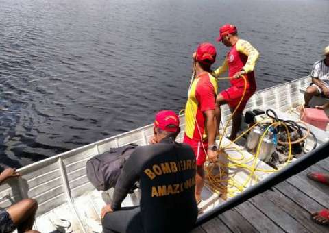 Em Manaus, colisão entre lanchas deixa dois desaparecidos, entre eles uma criança de 3 anos