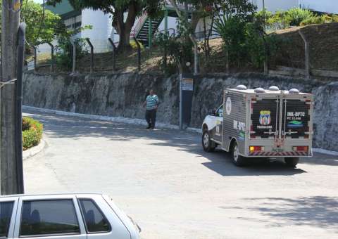 Com facada no peito, jovem mata padrasto em Manaus