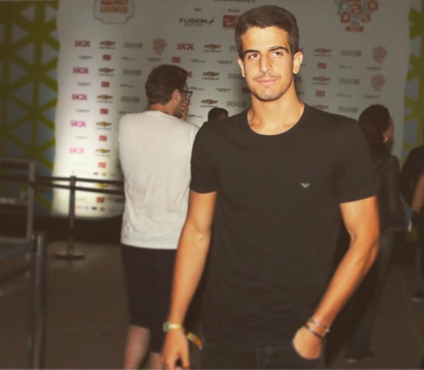 Com porte de galã, Enzo Celulari está na mira da Globo