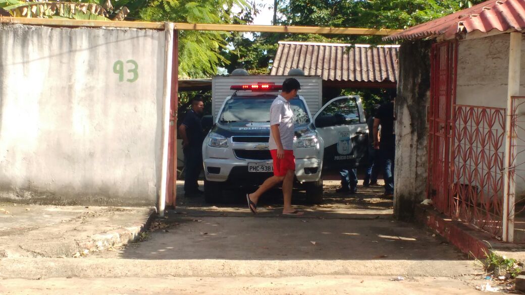 Trio invade casa e durante assalto executa morador com tiro na cabeça em Manaus