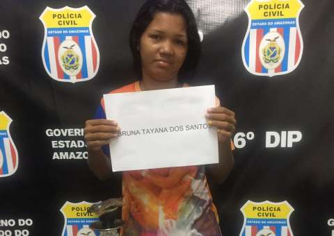 Jovem é presa em flagrante por tráfico de drogas em Manaus