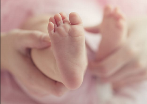 Mais um caso confirmado de bebê com pneumonia deixa Manaus em alerta