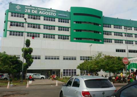 Turista americano esfaqueado durante assalto continua internado em Manaus