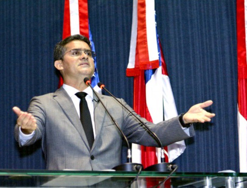 Governador lança programa que promete acabar com as filas de exames médicos no estado