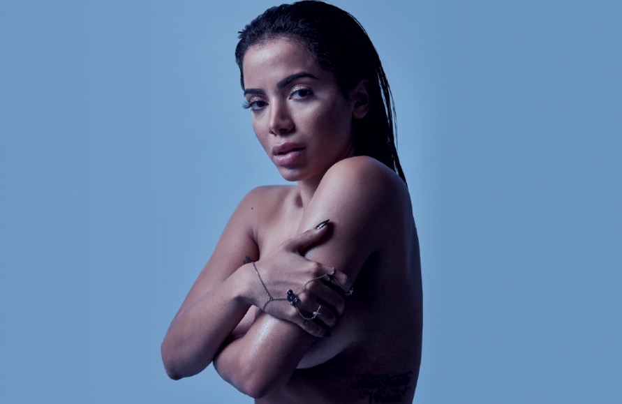 Anitta faz revelação sobre ficar com mulheres e surpreende fãs
