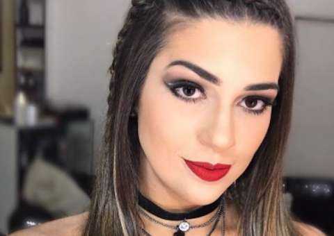 Ex-bbb Vivian dá up no visual e arranca elogios