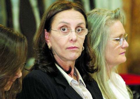 Irmã de Aécio presa pela PF estava com passagem comprada para Londres