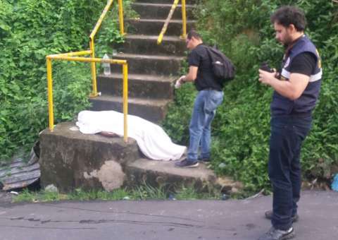 Homem morre ao cair de escada na Zona Sul de Manaus