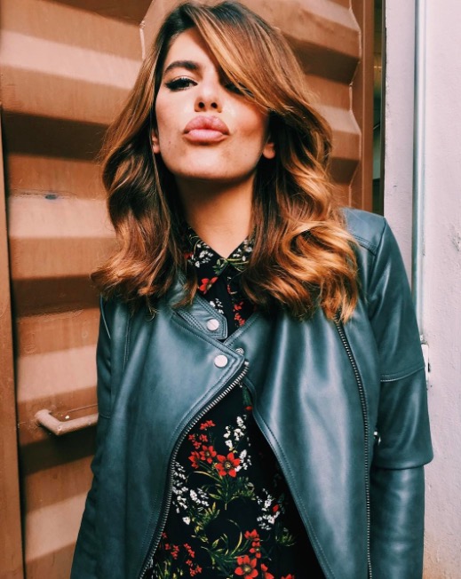   Namorada de Cauã Reymond aparece com lábios inchados e seguidores suspeitam de preenchimento