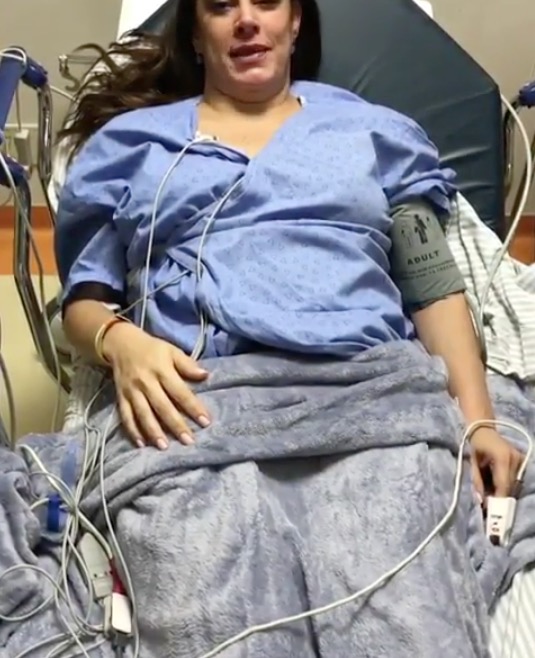  Duas semanas após ter alta, Silvia Abravanel volta a ser internada