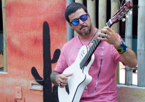 Salomão Rossy faz tributo a Luiz Gonzaga no Axerito Bar