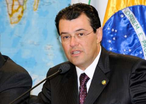 Eduardo Braga rebate acusações de delator e dá detalhes ignorados em depoimento