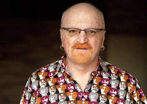 Cantor Kid Vinil morre aos 62 anos