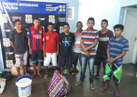 Em Manaus, grupo invade cadeia para roubar farinha e outros objetos