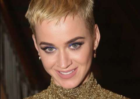 Katy Perry revela que foi 'forçada' a cortar cabelo curtinho 