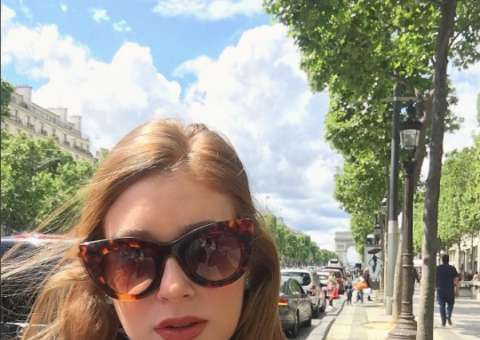 Marina Ruy Barbosa aparece deslumbrante em fotos na Europa