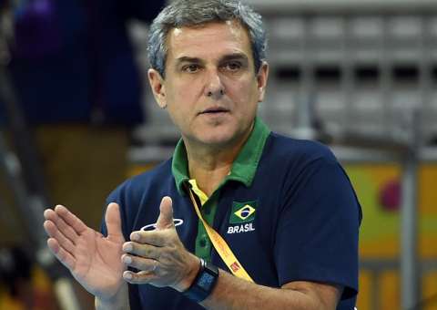 Técnico da Seleção Brasileira de Vôlei, José Roberto Guimarães ministra palestra gratuita em Manaus