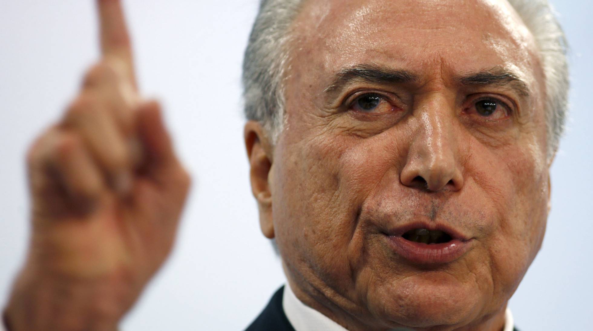 Defesa de Temer envia questionamentos sobre áudio à Polícia Federal