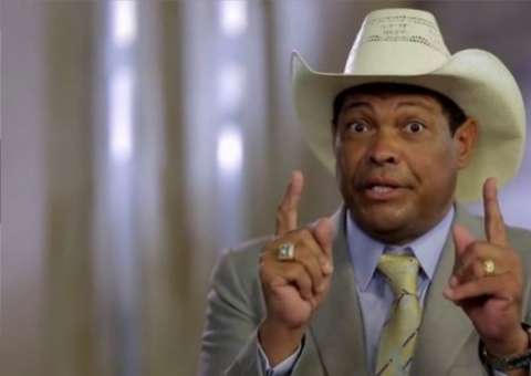 Pastor Valdemiro Santiago pede doação a fiéis e revela: 'Não confio em banco'